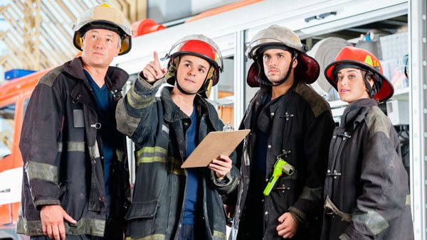 Alunos de Curso de Bombeiro Civil